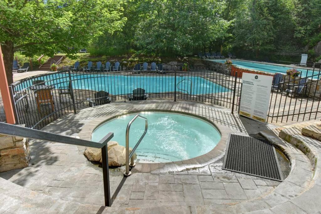 Les Eaux Tremblant Classic Chalet Pool & Jacuzzi Villa Mont-Tremblant Luaran gambar